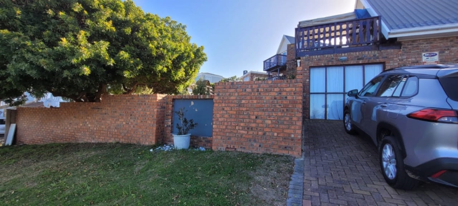 To Let 2 Bedroom Property for Rent in Reebok Western Cape